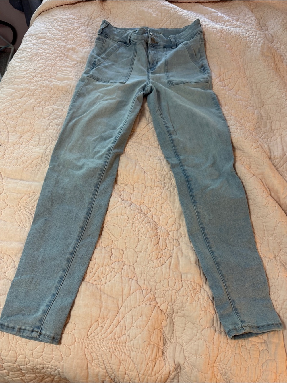 American Eagle Outfitters Light Blue Skinny Jeans